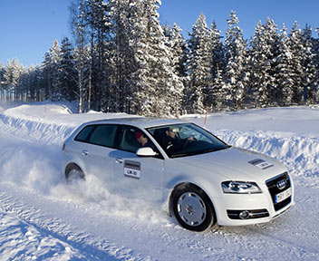 Gomme invernali e catene, obbligatorie per viaggiare: ecco come sceglierle Gomme Inverno 352 288
